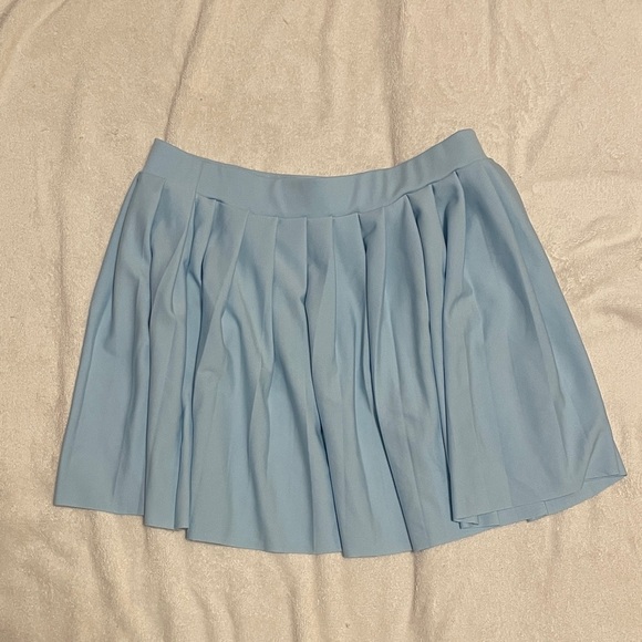 Light Blue Pleated Women's Skirt - Picture 1 of 2